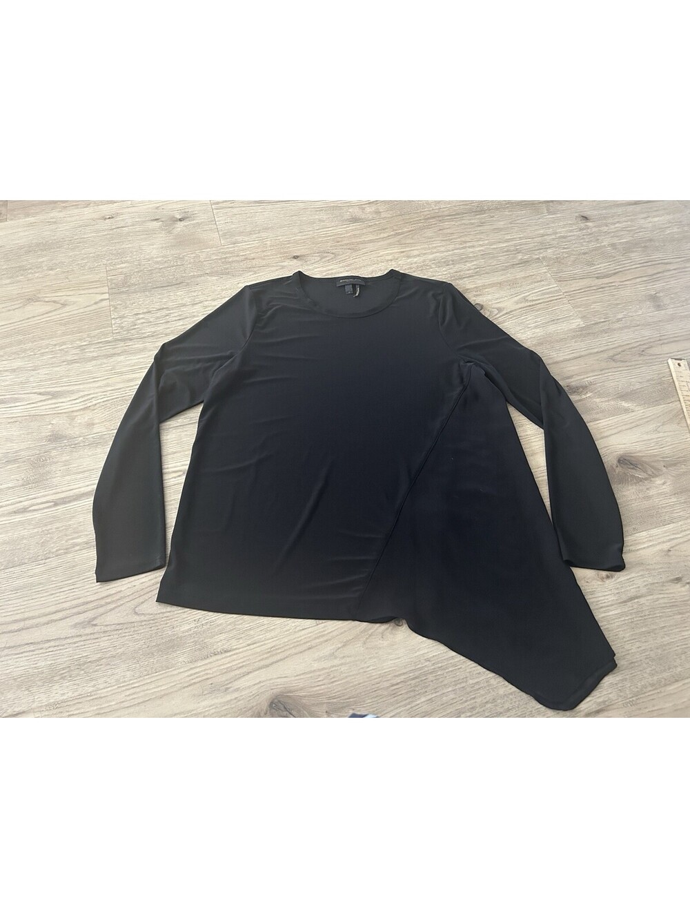 Donna Karan Asymmetrical Hem Long Sleeve Top Crewneck Blouse Black Medium